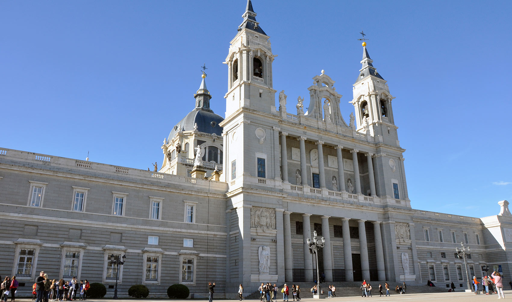 10 fachadaPrincipal