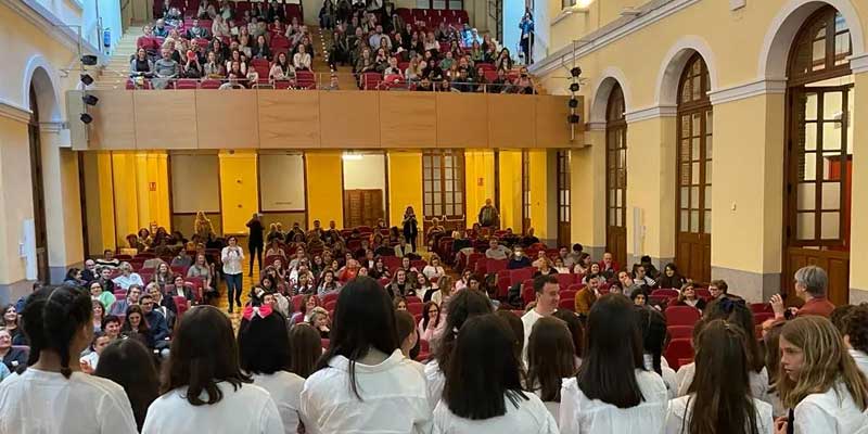 JJornada ensenanza coro trasera