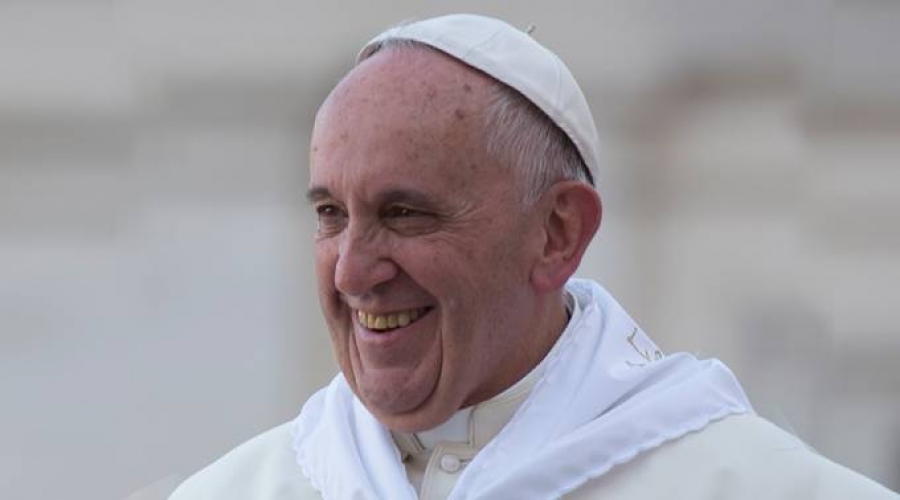 Episcopado argentino alienta a celebrar misas por 25 años de obispo del Papa Francisco