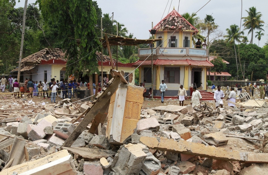 Francisco envía su pésame por el incendio en un templo en India