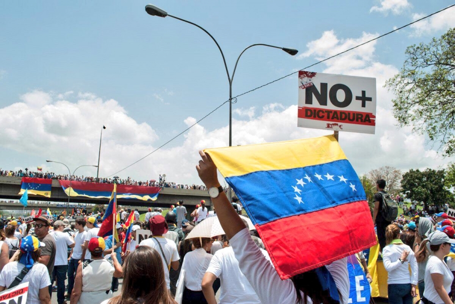 La violencia viene por la represión del Estado, advierte cardenal en Venezuela