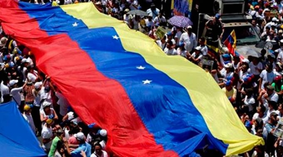 Venezuela: Circulan falsas hojas dominicales para promover Constituyente de Maduro