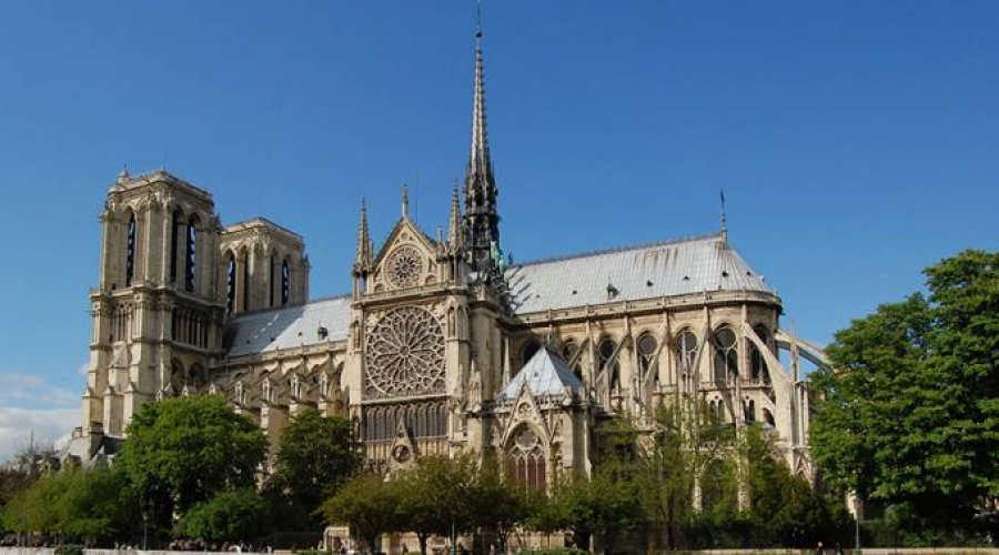 Francia en «alerta máxima» tras atentado frustrado en Catedral Notre Dame de París