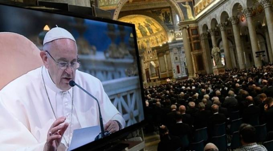 Tercera meditación del Papa en el retiro: &#039;En el confesionario la verdad nos hace libres&#039;