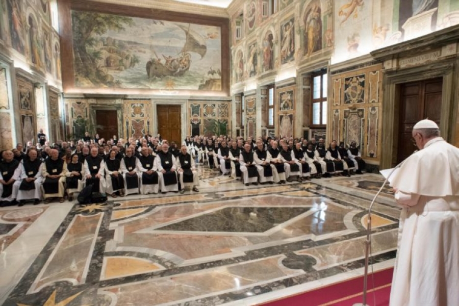 El Papa a los cisterciences: &#039;Enamorados de la oración para una relación personal con Dios&#039;