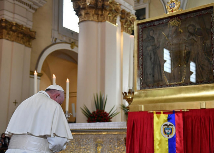 El Santo Padre rezó ante la Virgen de Chiquinquirá, Patrona de Colombia