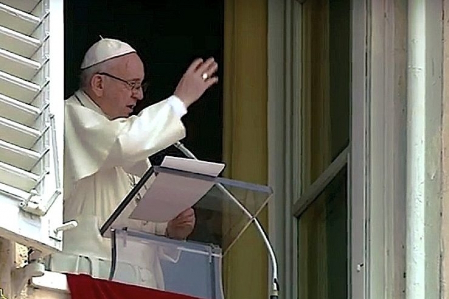 El Papa en el Ángelus: &#039;El mundo más que nunca necesita de Cristo&#039;