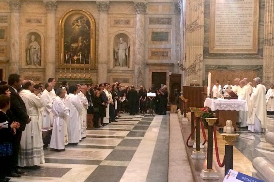 Obispos de Perú celebran en Roma y tienen un encuentro con la comunidad peruana
