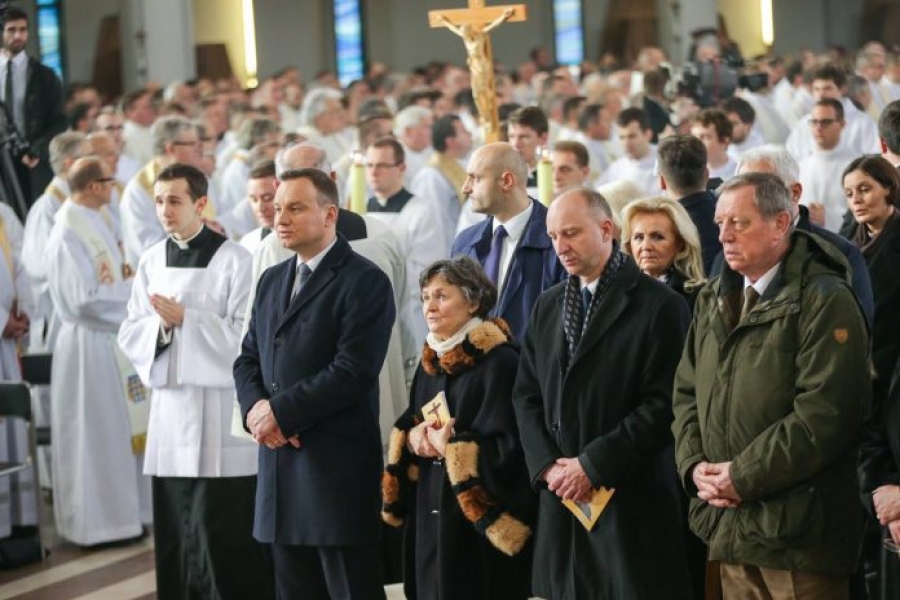 Polonia reconoce a Jesucristo como Rey del país