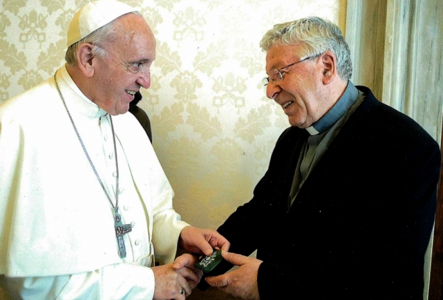 La Librería Editorial del Vaticano dice adiós al padre Costa