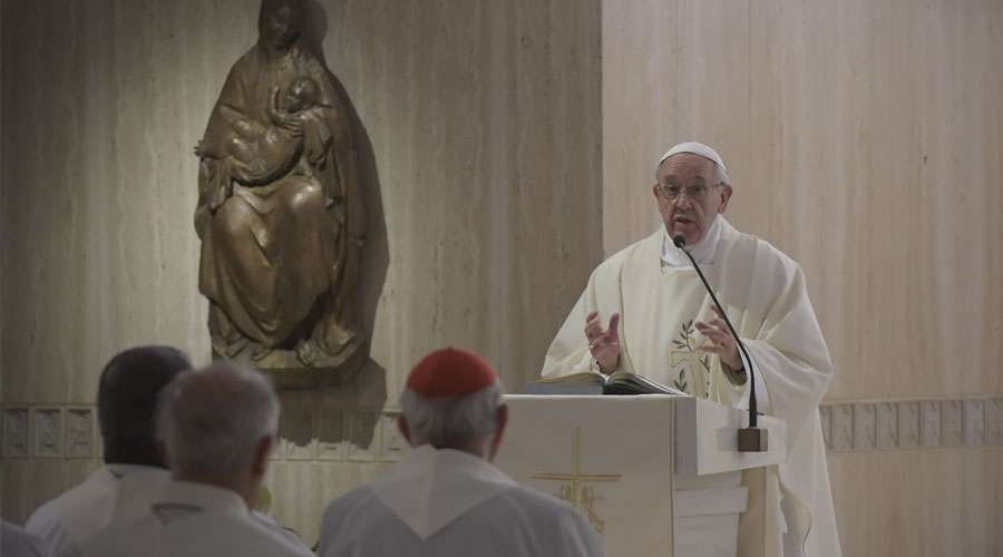 No hay humildad sin humillación, asegura el Papa Francisco