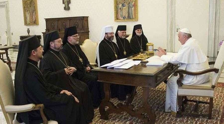 Papa Francisco: es tarea del Sucesor de Pedro asegurar buenos obispos para la Iglesia
