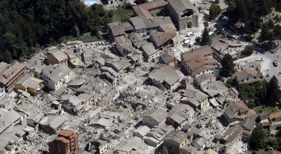 El Papa reza por los afectados en un nuevo terremoto en Italia