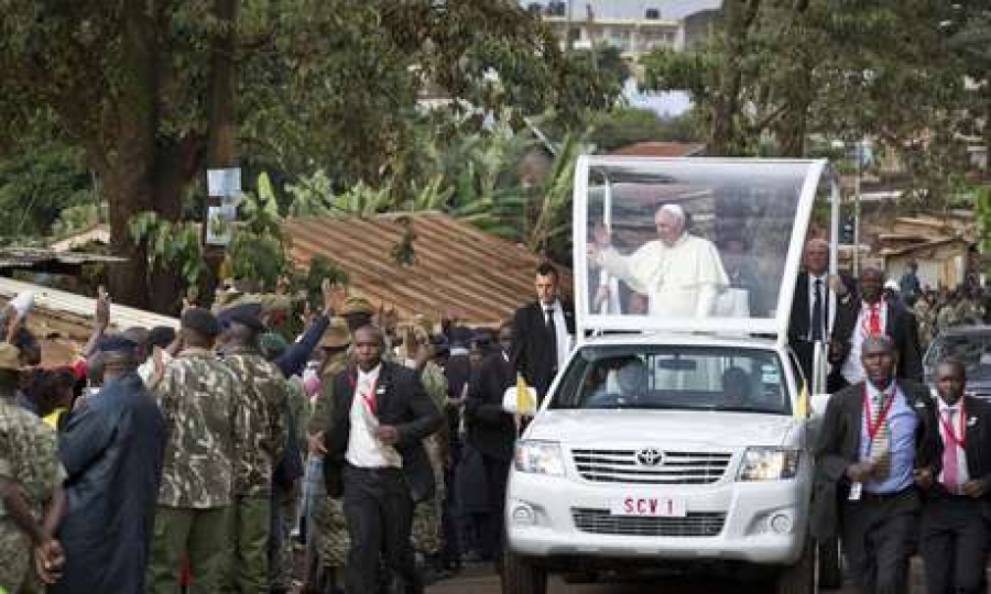 ¿Qué valores tienen los barrios pobres de las ciudades? El Papa los expone en Kenia