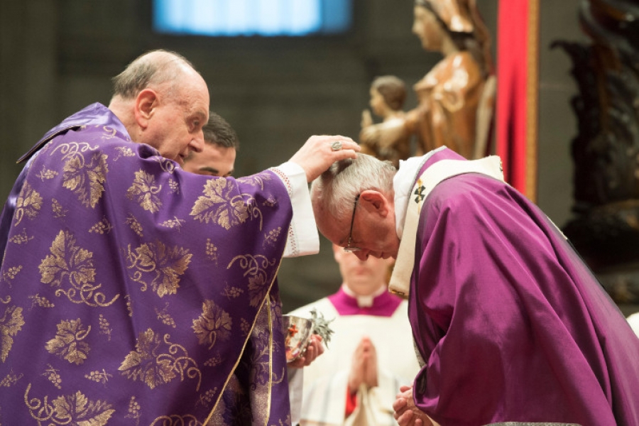 El Papa invita a ‘podar la mundanidad, la indiferencia y la falsedad’