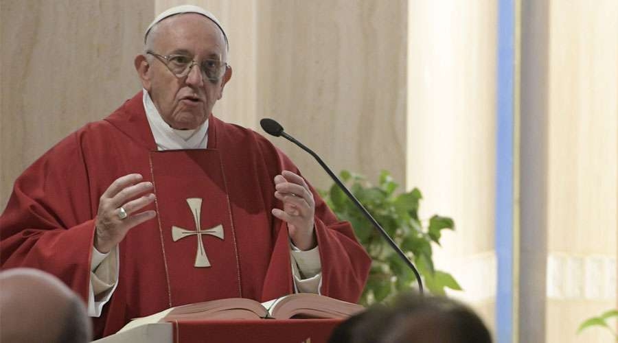 La puerta para llegar a Jesús se abre al reconocerse pecador, asegura el Papa
