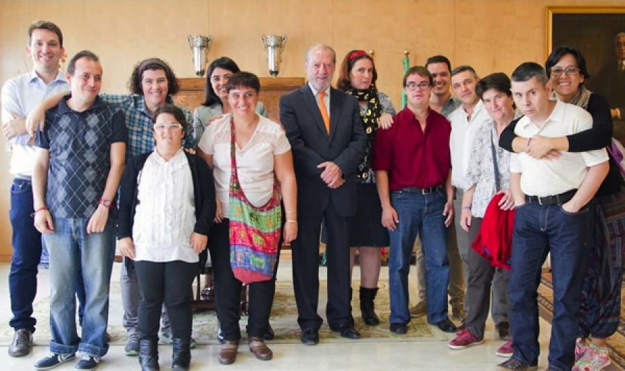 Un grupo de discapacitados de Sevilla viaja en tren hasta Roma para ver al Papa