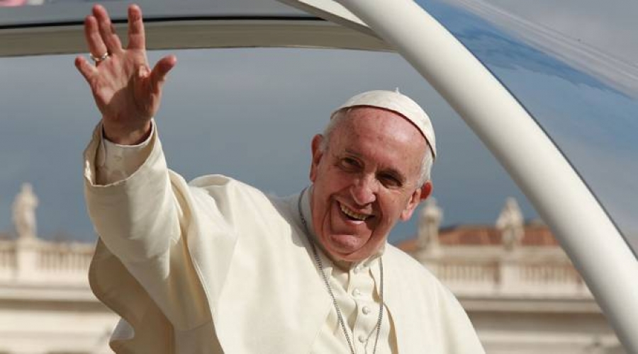 El Papa viene como pastor, no como político, explica cardenal chileno
