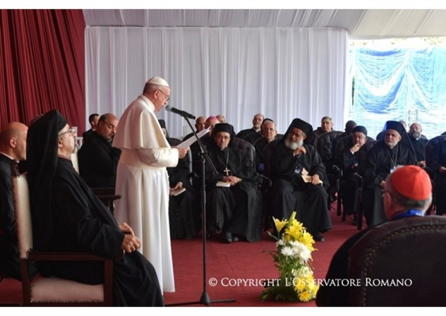 El Papa a los consagrados de Egipto: «Sean motivo de salvación para todos, sobre todo para los últimos»