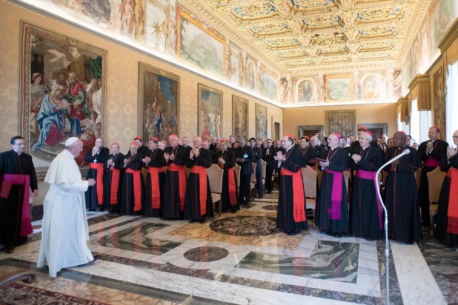 Santo Padre a los jóvenes sacerdotes: «Ser sacerdote es jugarse la vida por el Señor»