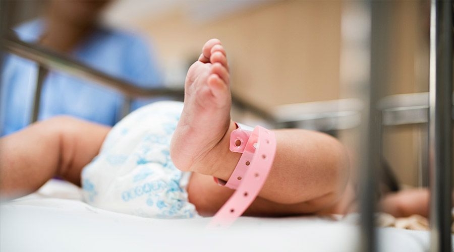 Referéndum podría liberalizar el aborto en Irlanda y obispos se pronuncian
