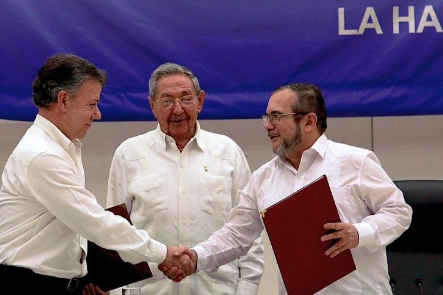 «Firmar la paz en Colombia no significa que mañana no pase nada»