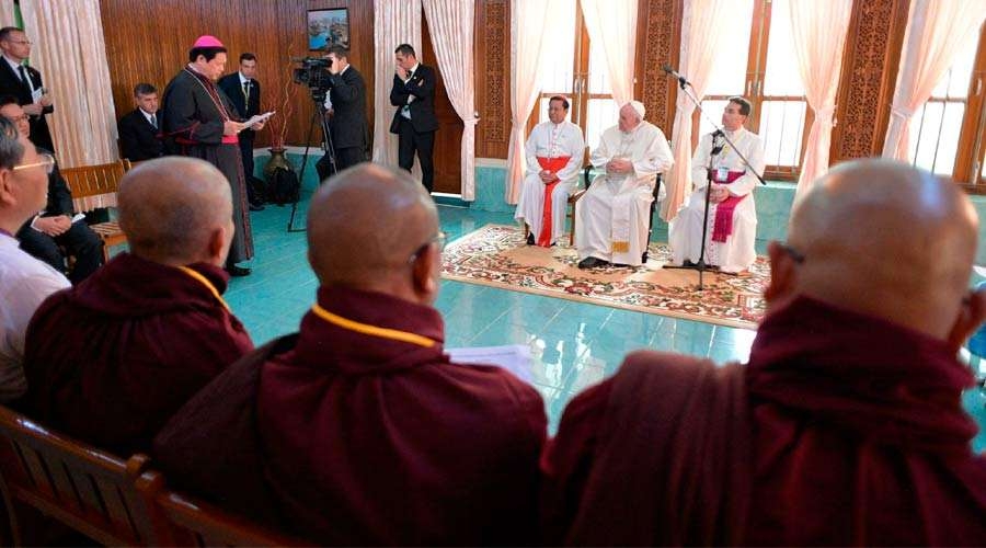El Papa a líderes religiosos en Birmania: Construyamos la paz y la unidad en la diferencia