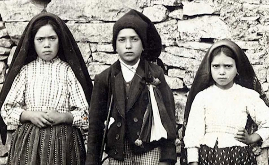 La imagen de Nuestra Señora de Fátima peregrina por las diócesis de Portugal