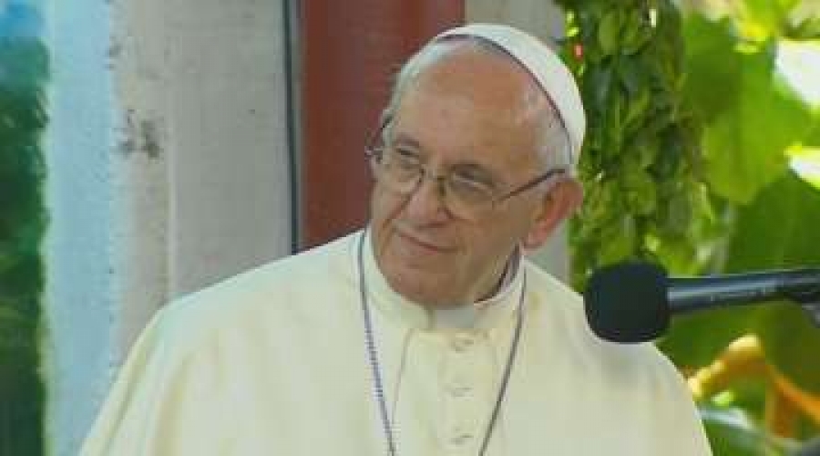 El Papa saluda a los niños del Hogar El Principito en Puerto Maldonado