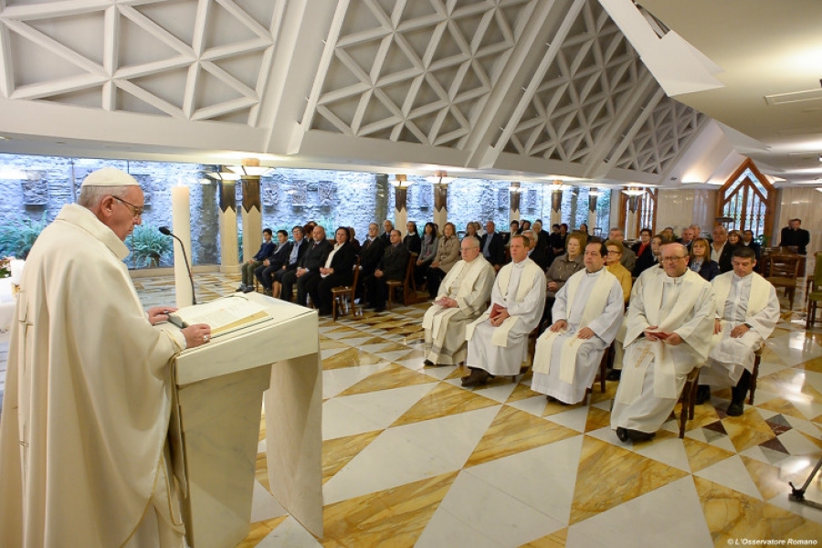 El Papa en Santa Marta: «La Ley no es para estudiarla sino para ‘caminarla&#039;»