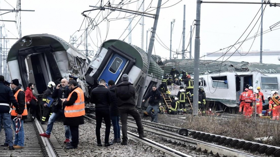 El Papa expresa su pésame por accidente de tren que dejó varios muertos en Italia