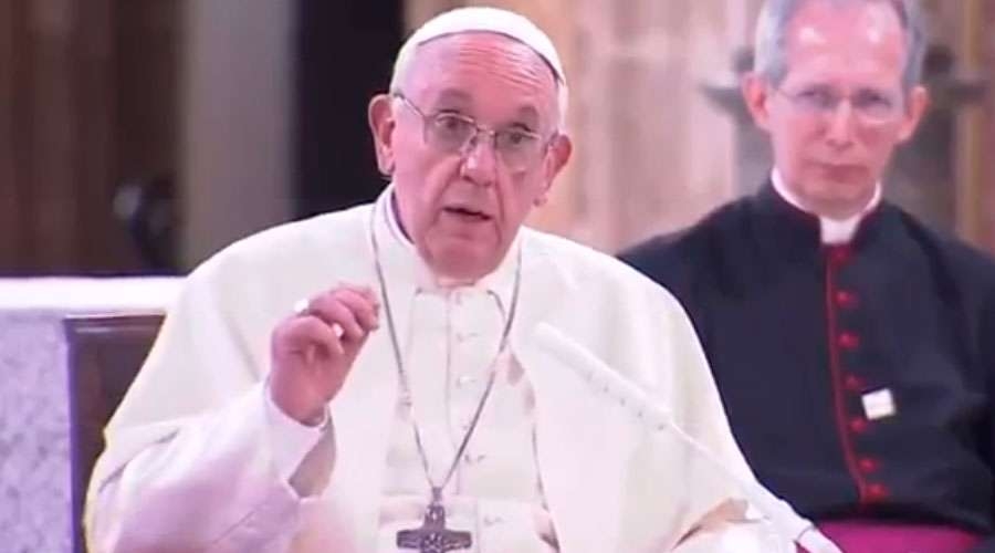 Discurso del Papa a los sacerdotes y vida consagrada en Chile