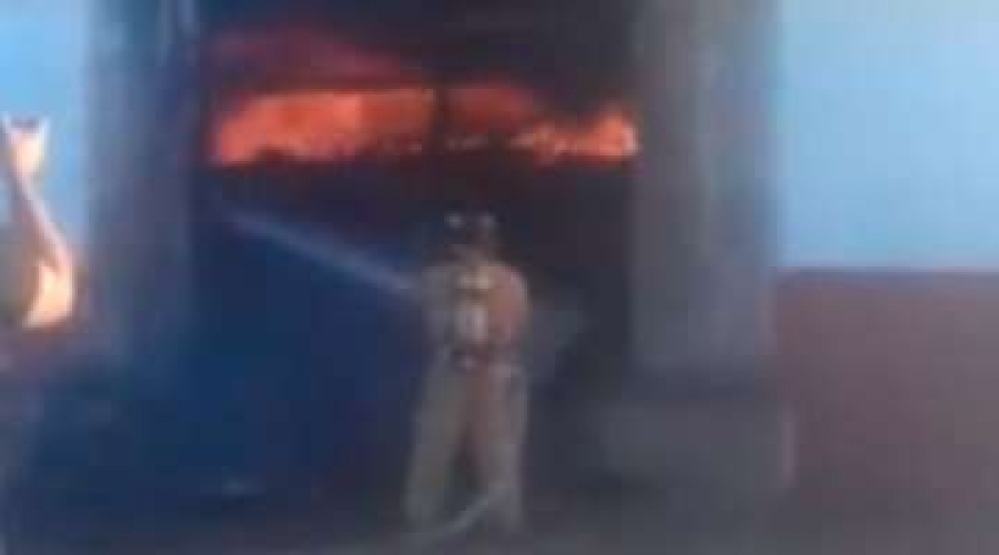Incendio consume parte de iglesia católica en México
