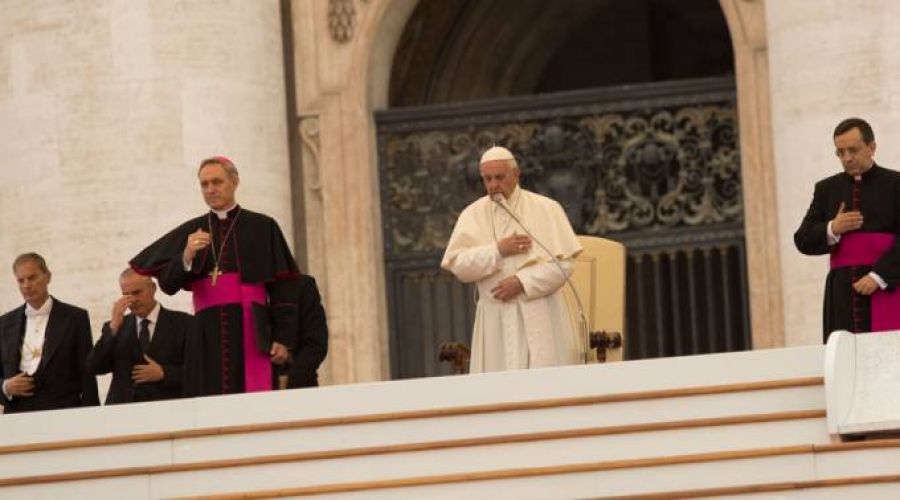 Papa Francisco considera «repugnante» llamar mártires a los terroristas suicidas