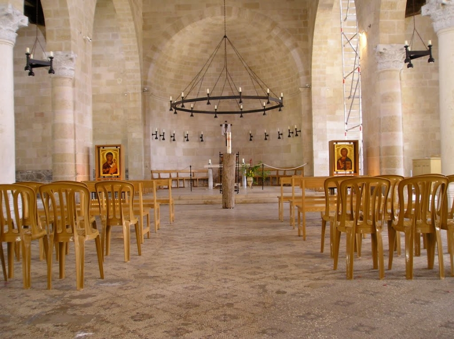 Dos años después de atentado reabren iglesia en lugar donde Cristo multiplicó los panes