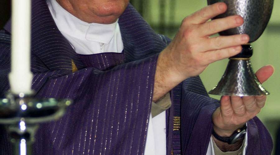 Asesinan a sacerdote católico en Colombia
