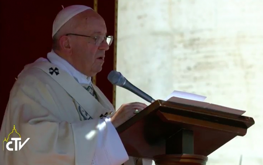 El Papa exhorta a llevar en el corazón la sonrisa de Madre Teresa