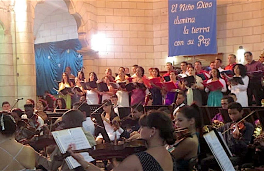 Cuba: la sinfónica de Holguín realiza un concierto de Navidad