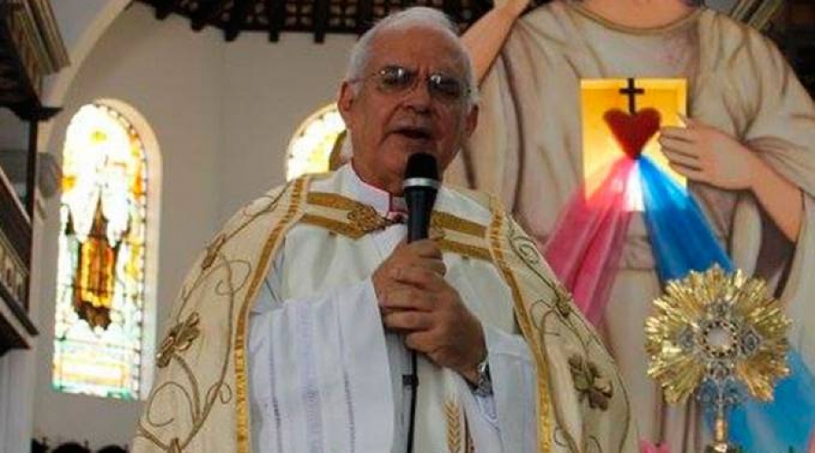 Monseñor Moronta defiende a sacerdotes amenazados en Venezuela