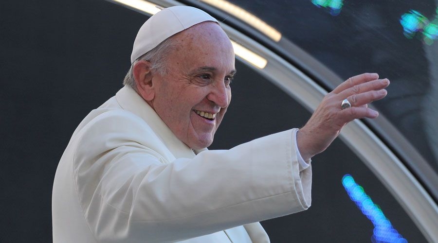 El Papa propone una regla de oro en la atención al cliente