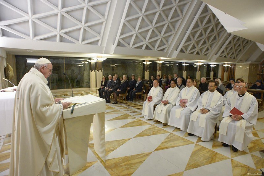 El Papa en Santa Marta: «Las obras de misericordia están en el corazón de nuestra fe»