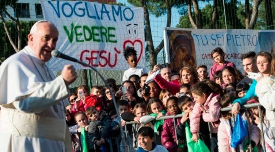 El Papa Francisco visitará parroquia en un barrio de Roma mayoritariamente comunista