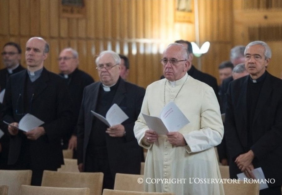 En el retiro del Papa: ‘No interrogar al Señor, sino dejarnos interrogar por Él’