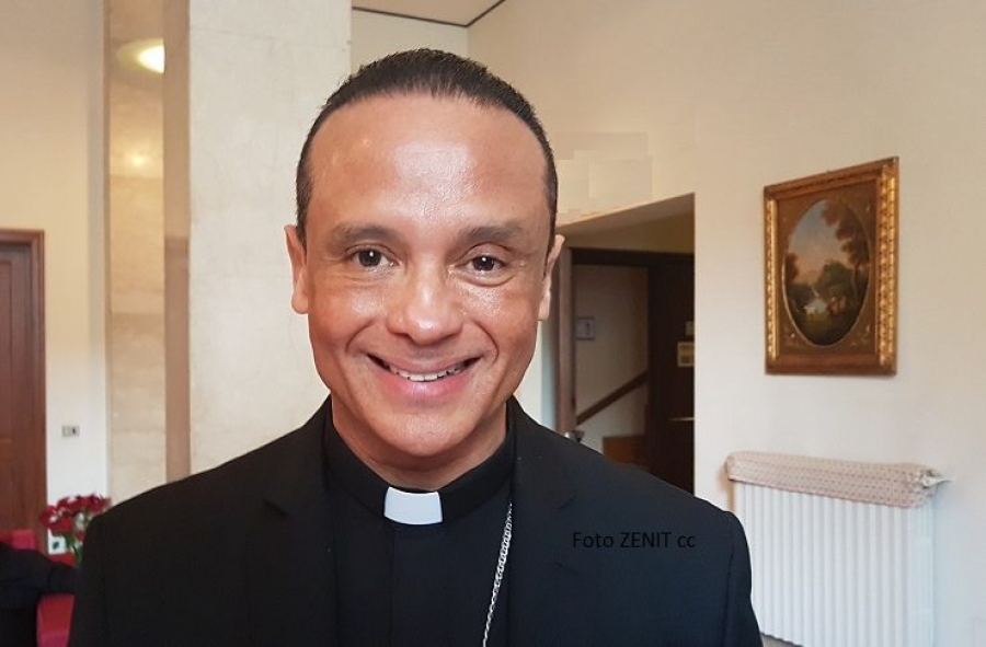 «Los obispos de El Salvador conversamos dos horas con el papa Francisco»: entrevista a monseñor Colindres Abarca