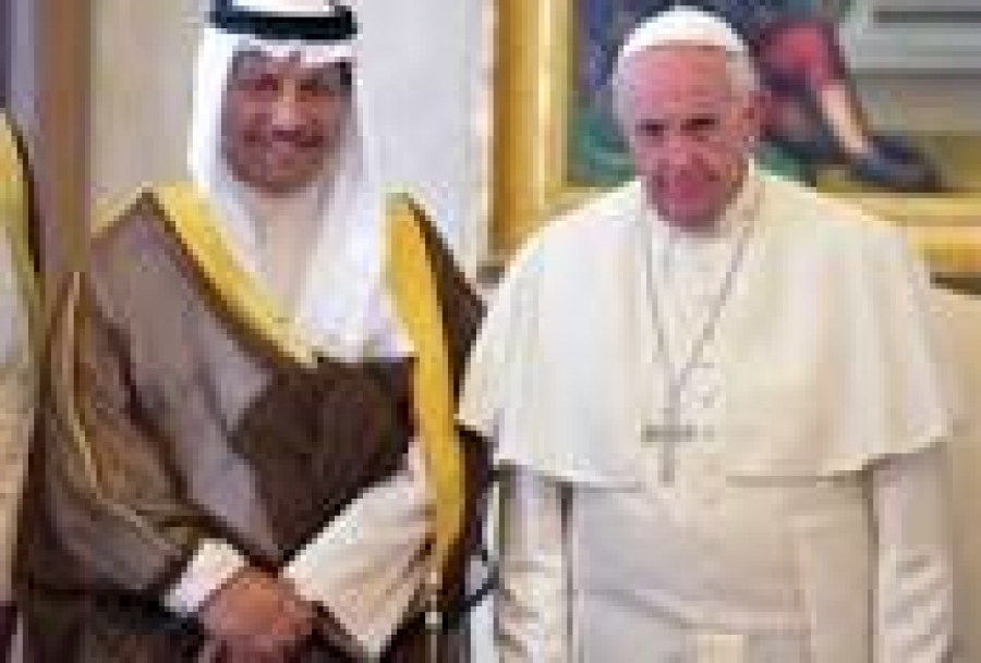 Audiencia al primer ministro de Kuwait: Importancia de la educación para promover el respeto y la coexistencia pacífica de pueblos y religiones