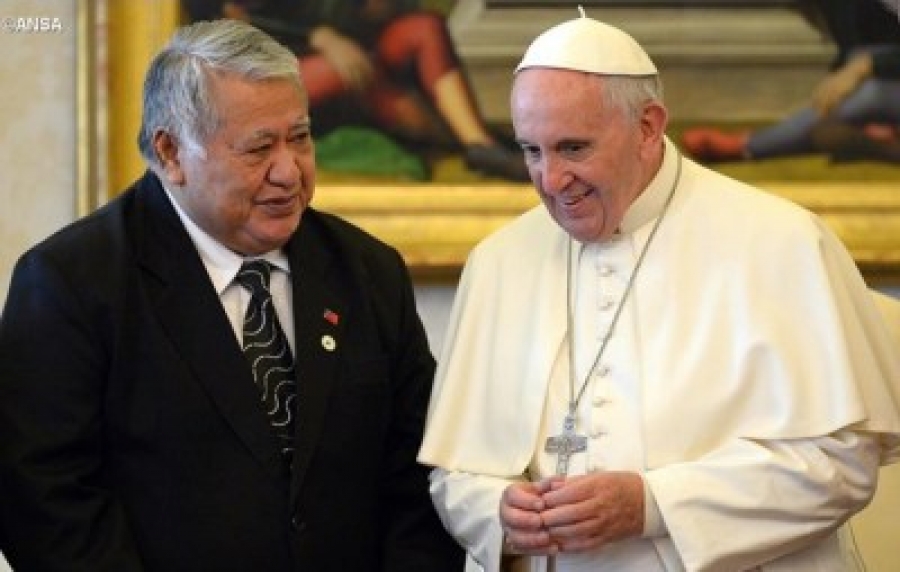 Audiencia al Primer Ministro de Samoa: Intercambio de opiniones sobre los probremas ambientales de los Estados insulares del Pacífico