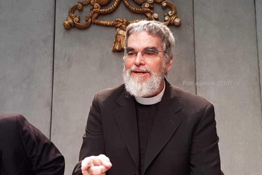 Guy Consolmagno: «Si hay fe, estudiar el universo con la ciencia es un acto de oración»