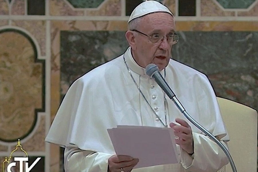 El Santo Padre: ‘Ser confesor es cubrir al pecador con la manta de la misericordia’