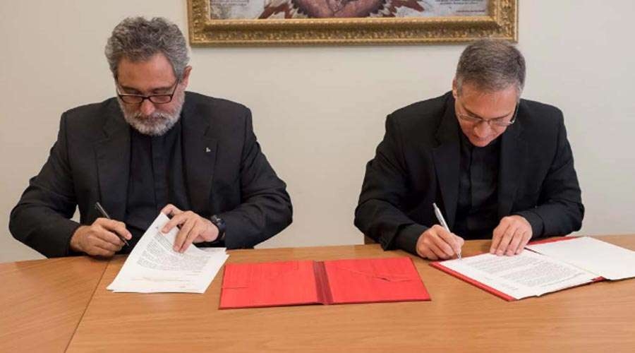 Vaticano renueva acuerdo con jesuitas para gestión de sus medios de comunicación
