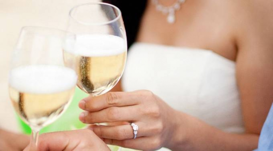 ¿El coste del matrimonio es un impedimento real para casarse?
